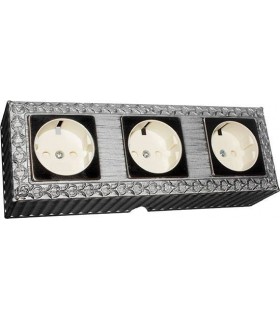 Розетки в тройном блоке SAN SEBASTIAN SURFACE FD01523AB