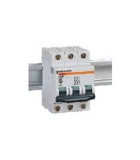 Schneider Electric Автоматический выключатель C60H 3П 1А C 24994