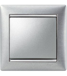 Выключатель Legrand Valena Матовый алюминий {PRODUCT_REFERENCE}