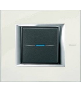 Выключатель Bticino Axolute Жемчужное серебро-SA HA4802SA