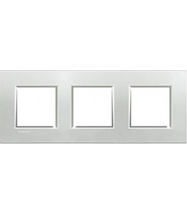Рамка прямоугольная на 3 поста (2+2+2 модуля), BTicino LivingLight, серебро LNA4802M3AG