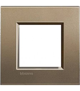 Рамка прямоугольная на 1 пост (2 модуля), BTicino LivingLight, коричневый шелк LNA4802SQ