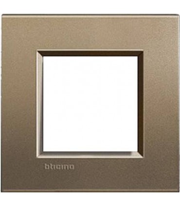 Рамка прямоугольная на 1 пост (2 модуля), BTicino LivingLight, коричневый шелк LNA4802SQ