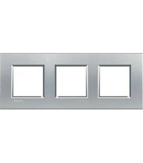 Рамка прямоугольная на 3 поста (2+2+2 модуля) BTicino LivingLight, алюминий LNA4802M3TE