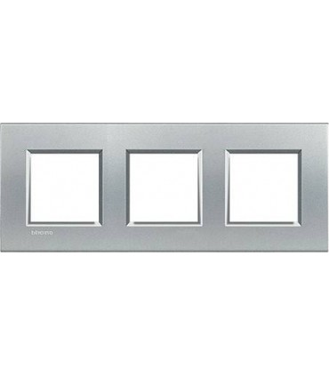 Рамка прямоугольная на 3 поста (2+2+2 модуля) BTicino LivingLight, алюминий LNA4802M3TE