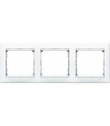 Рамка на 3 поста горизонтальная Legrand Valena, белый {PRODUCT_REFERENCE}