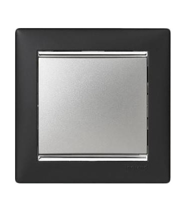 Выключатель Legrand Valena ноктюрн/серебряный штрих {PRODUCT_REFERENCE}