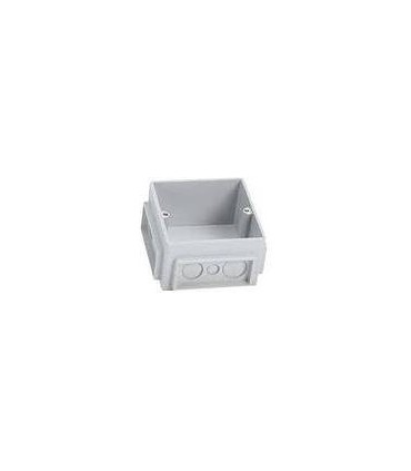 Legrand монтажная коробка для лючка на 3 модуля, пластик {PRODUCT_REFERENCE}