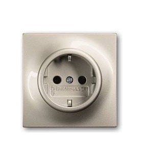 Розетка с заземлением с защитными шторками﻿ ABB Impuls, шампань/металлик 2013-0-4979